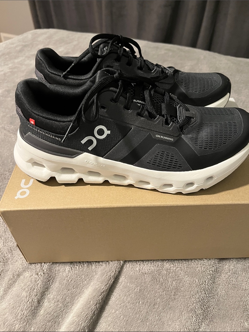 On Women’s Cloudrunner 2 Running Sneakers Sz 8 - Picture 1 of 5